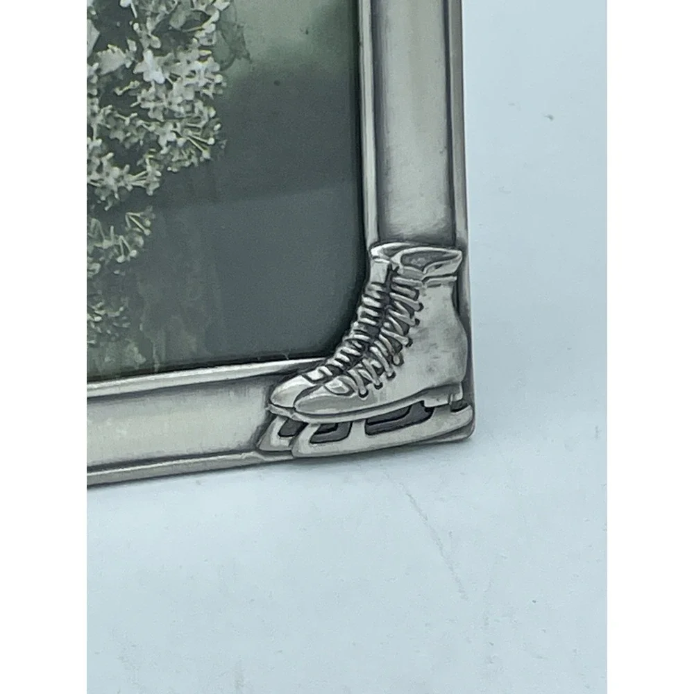 NEW Pewter Ice Skater Skating Picture Frame ‎ 4 X 6